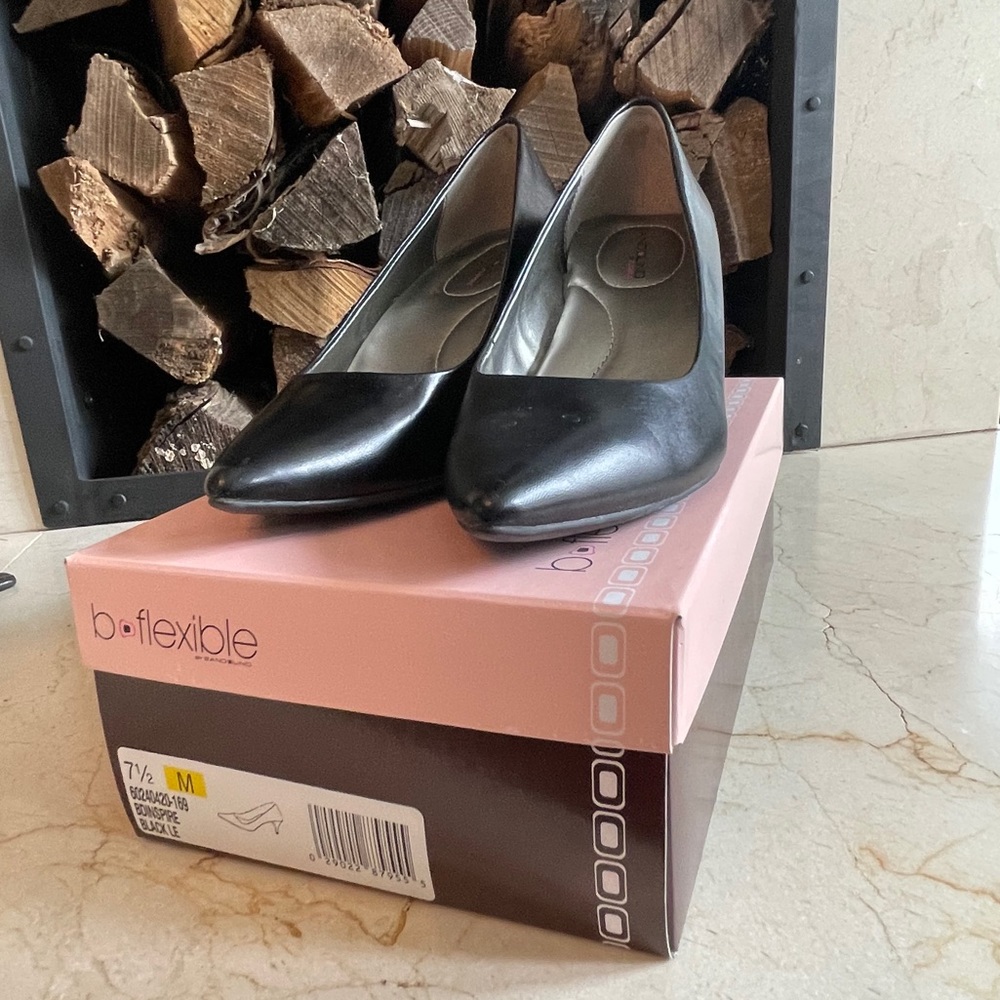 Black Bandolino 2” Work Heels Size 7.5